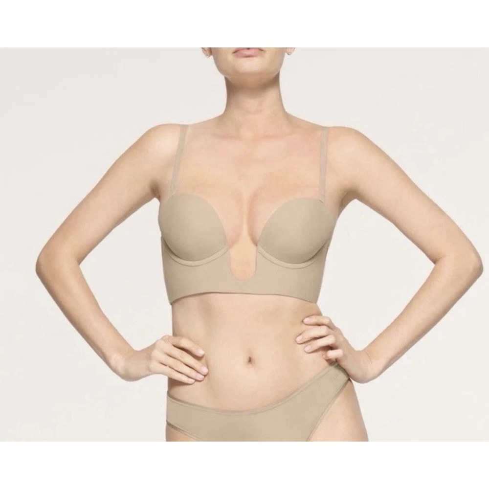 Skims Deep Plunge Shapewear Bra Underwire Convertible Strapless Beige Medium